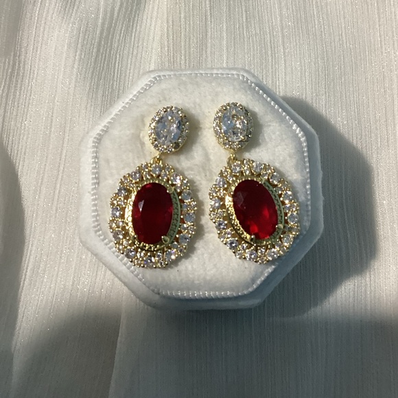 💄💋Luxurious Vintage Style Gold Diamond and Ruby Post back Stud Drop Earrings - Picture 16 of 16